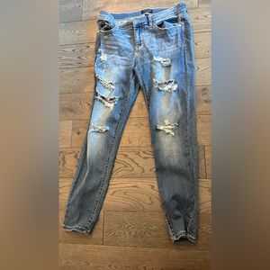 Judy Blue Distressed jeans